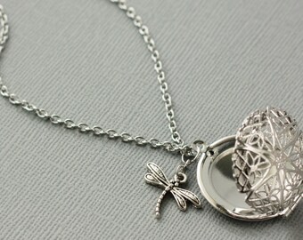 Dragonfly Diffuser Necklace, Essential Oil Diffuser Necklace, Aromatherapy Necklace, Aromatherapy Locket, Oil Diffuser Locket, Oil Necklace