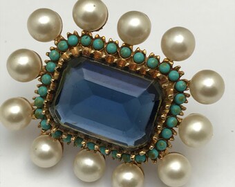 Vintage Cadoro Pin Brooch . Costume Jewelry