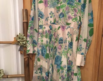 Gorgeous Vintage 1950's Pleated Tea Dress Size 10