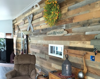 Illustration of Reclaimed Barn Wood Wall Decor