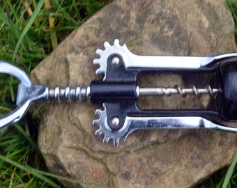 Vintage Black double lever metal corkscrew / bottle opener, VGC 17.5cm long