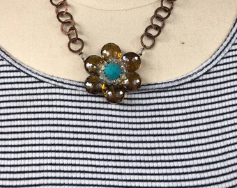 Crystal flower with bold chain