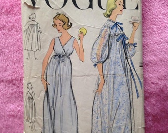 Vintage 1950s Vogue sewing pattern for Ladies nightgown & peignoir. Sewing, craft, nightwear.