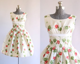 Vintage 1950s Dress / 50s Cotton Dress / Red and Green Carnation Print Dress w/ Ribbon Detail XS