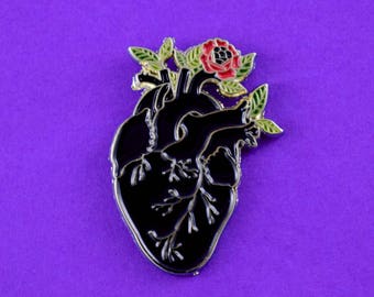 Black Anatomical Heart Soft Enamel Pin // Cute Pin // Pins // Enamel Pin // Gifts for her // Gift for Him // Gift ideas // Flower Pin