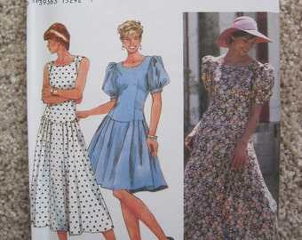 UNCUT Misses Dress - Simplicity Sewing Pattern 8967 - Vintage 1994