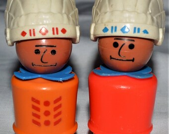Vintage Fisher Price Little People NATIVE AMERICAN INDIAN Western town figurines