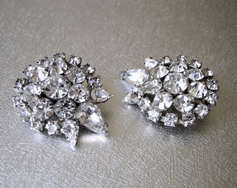 GARNE 50s Teardrop Rhinestone Large Clip Earrings Vintage Costume Jewelry Accessory Prom Wedding Pageant Ballroom Accessories Elegant Bride