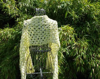 Stole/BRAUTTUCH in soft yellow-white