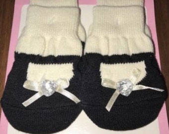 Pet Booties Socks Size M/L Yellow And Black With Heart Shaped Gem White Bow Non Slip Bottom