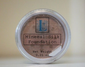 Mineral Silk Foundation by Blue L Essentials - For Normal, Combination, Oily and Blemished Skin