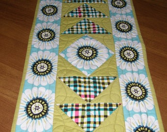 Modern Quilted Table Runner, Table Runner Quilt Contemporary, Lime Green Navy Blue White Table Runner, Quiltsy Handmade, Spring Table Runner