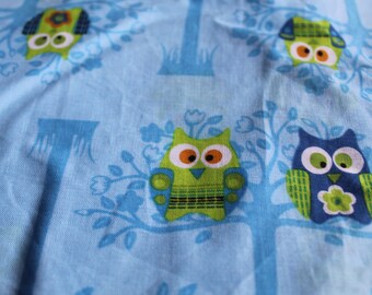 Owl Fabric, Owls sitting pretty. Blue baby fabric. 100% cotton quilt fabric. Cotton fabric. Blue owls fabric. Craft fabric. Green Fabric