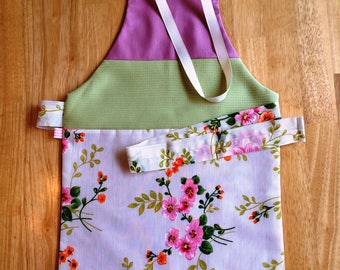 Apron 3-5 years/model romantic tea, rose-green-flowers - for the MOM to the doll