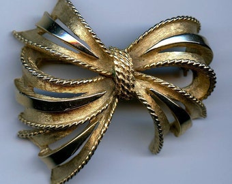 Vintage Gold Tone Signed Florenza Bow Brooch