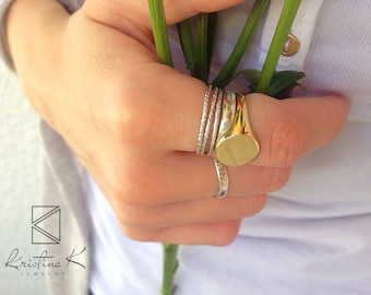 Woman Gold Signet ring, Signet ring, valentine's day gift, Gold Signet ring, Personalized Ring, Gold Ring, Unique Gift Idea for Her