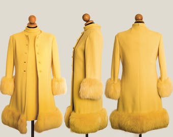 Cheerful and versatile, complete sheath and yellow canary coat dress and coat of the year ' 60 wool