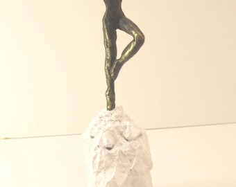 "champion".sculpture bronze and 24 cm high
