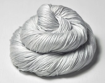 Silver ghost - Silk / Cashmere Lace Yarn - Hand Dyed Yarn - handgefärbte Wolle - DyeForYarn