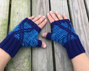 Argiope Fingerless Mitts knitting pattern PDF download