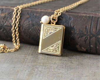 Gold Book Locket, Gold Locket Necklace, Gold Photo Locket Pendant, Heirloom Necklace, Gold Picture Locket, Estate Jewelry Push Gift for Mom