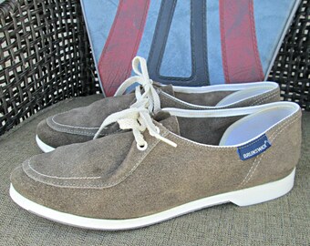 Vintage Brunswick Bowling Shoes | Mushroom Brown / Gray Suede with White Trim Bowling Shoes | EXCELLENT Women's Leather Rockabilly Shoes