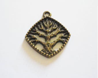 2 pendant filigree tree of life pattern