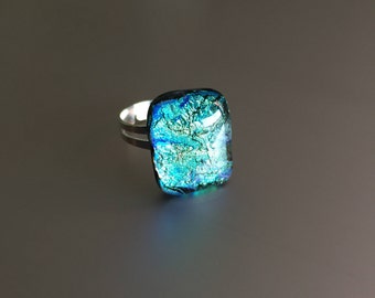 Glass ring-jewellery-green-gift women-exclusive glass-jewelry-fashion woman-Dutch design-glass jewelry-Dichroic ring glass-green-blue-Silver