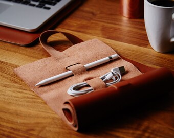Leather Cord Organizer Mini, Cable tidy, Adjustable Cord Organizer, Make up organizer, leather tool roll with Zip Pocket, cord roll