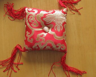 Pillow for singing bowl