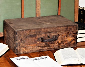 Antique Suitcase - Wooden Suitcase - 1800s Primitive Suitcase - Old Suitcase - Antique Luggage - Vintage Luggage - Vintage Suitcase
