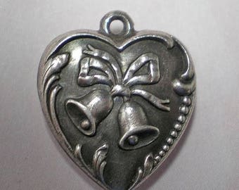 Vintage 1950s Puffy Heart Charm Wedding Bells Front Catherine Back Item: 15592