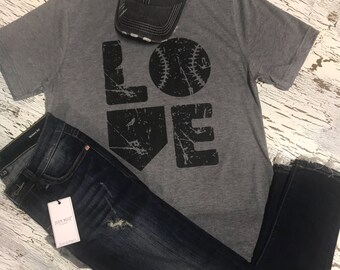 LOVE base tee