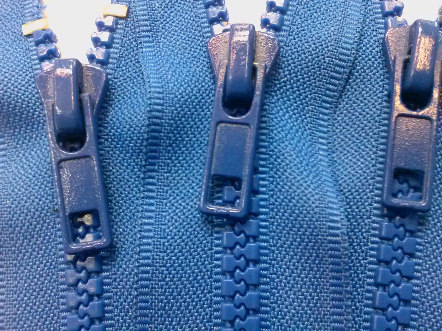5 Molded Plastic Zippers 8 Inches 5mm Closed Bottom Color 918 Blue (5 zippers) from