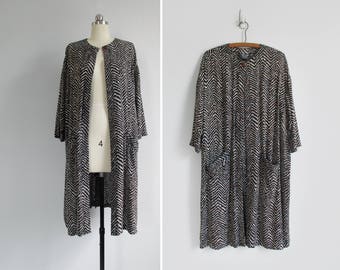 abstract print duster jacket / vintage 90s tunic top with pockets / womens free size