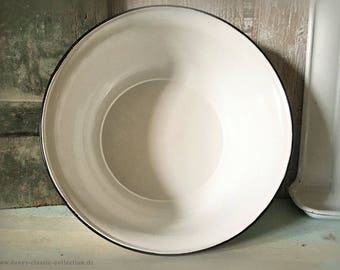 Large enamelled white bowl with black rim ~ salad bowl ~ country kitchen ~ fruit bowl ~ ht2610