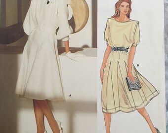 Uncut Vogue dress pattern Jean Muir 1359