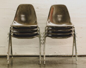 Herman Miller Eames Fiberglass Shell Chairs (Elephant Grey)