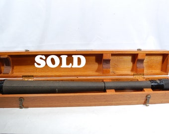 1942 US NAVY MK1 Vintage Spyglass WW ll Fee & Stemwedel inc with Matching wood Box and Serial Number.