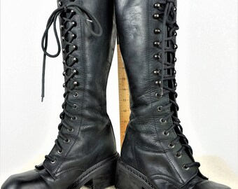 Vng Black Leather Lace Up boot Sz EU 40 / 90s Leather Women Lineman Lace up Boots / Vng Womens Tall lace Up Combat Boots / 90s Goth Boots