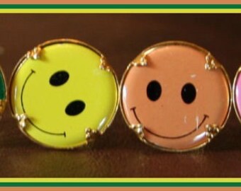 1960s Vintage Metal Smiley Face Ring HARD TO FIND