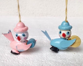 2 Vintage Easter Ornaments or Spring Decorations , 2 Tiny Bird Musician Ornaments, Hand Painted Wood Ornaments, Vintage Easter Decorations