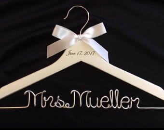 wedding hanger,Personalized Hanger,engraved date on top hanger,Mrs hanger,silver wire name hanger,Bridesmaids hanger,bride hanger