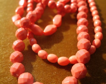 Vintage "coral" necklace