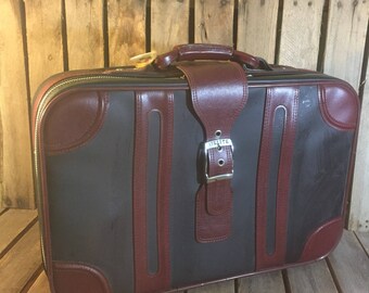 Vintage Airlite Suitcase