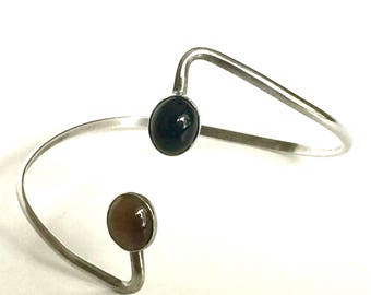Vintage Sterling Marked Modernist Bracelet Tigers Eye and Onyx
