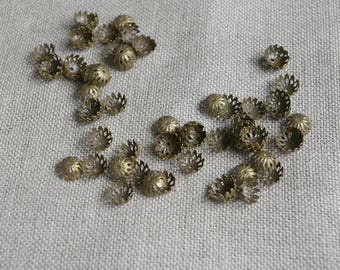10 *-filigree bronze bead caps, bronze metal flower - 8mm