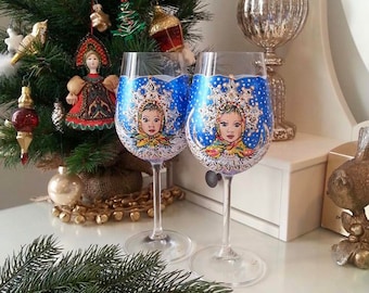Hand Painted Wineglasses,Christmas glasses,Christmas table decorations,Christmas present,Wine glasses,Party glasses
