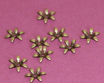 100 pcs of Antiqued brass flower bead cap 7.5mm