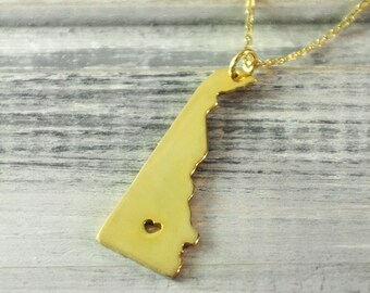 I heart Delaware Necklace Delaware pendant 18K gold plated state necklace state pendant map pendant hammered state necklace map jewelry